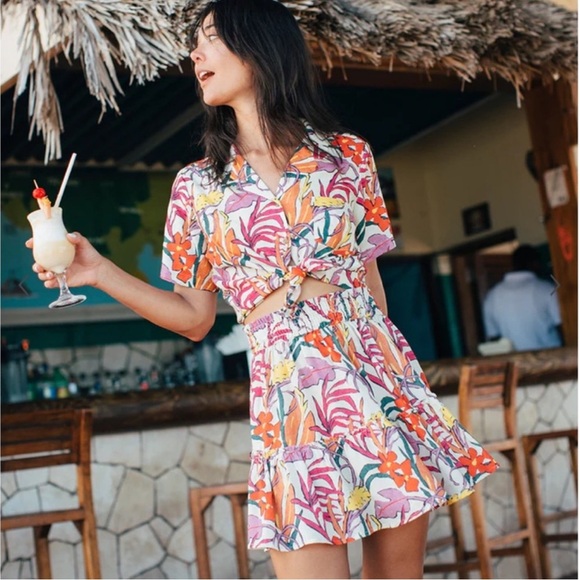 Marine Layer Sofie Smocked Mini Tiered Skirt in Tropical Floral Size XL - Picture 2 of 8